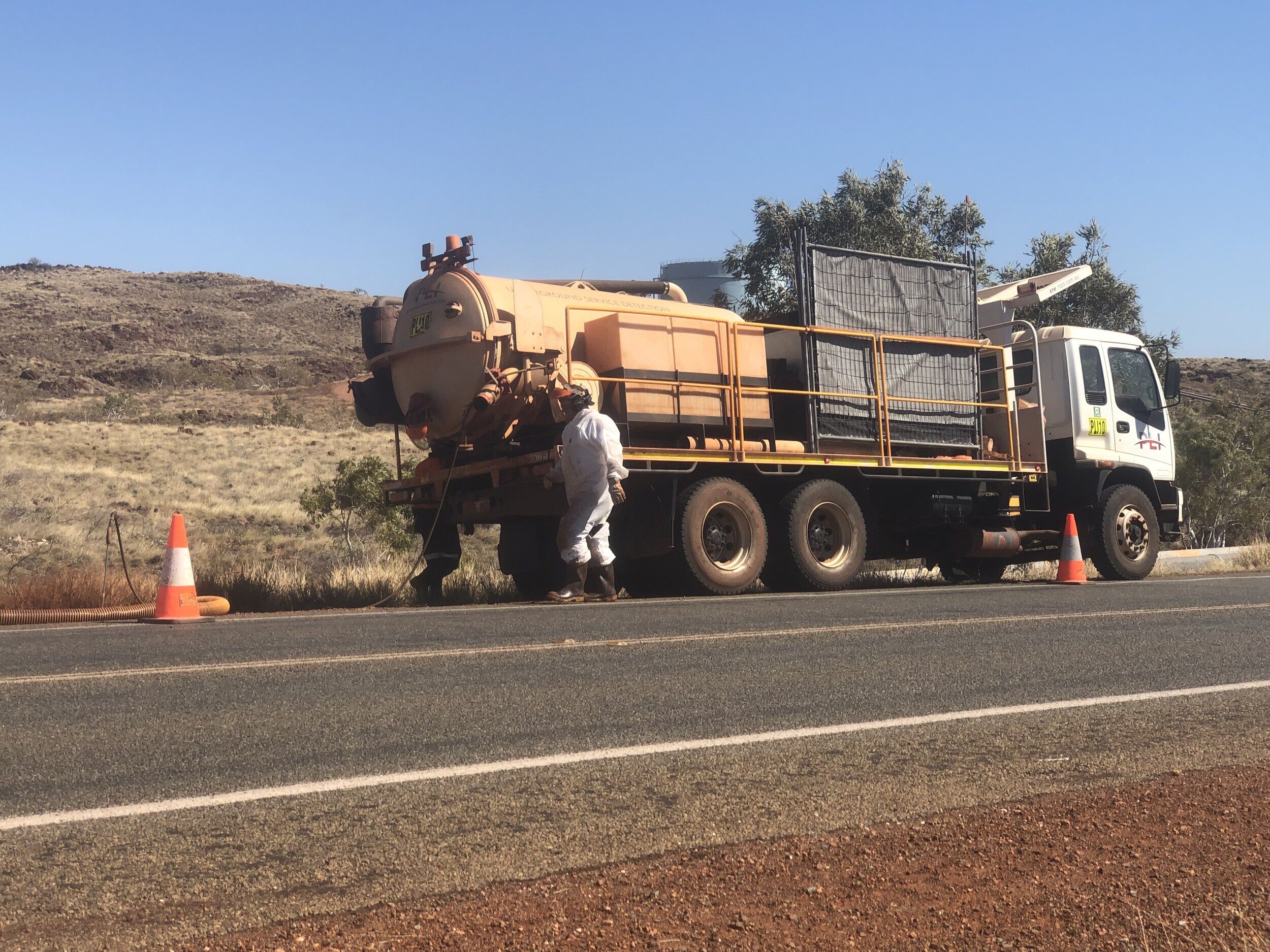 NON DESTRUCTIVE HYDRO EXCAVATIONS